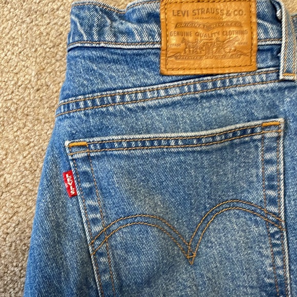 LEVI’S jeans - Picture 2 of 5